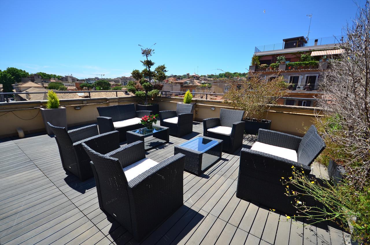 Finestra Su Trastevere -