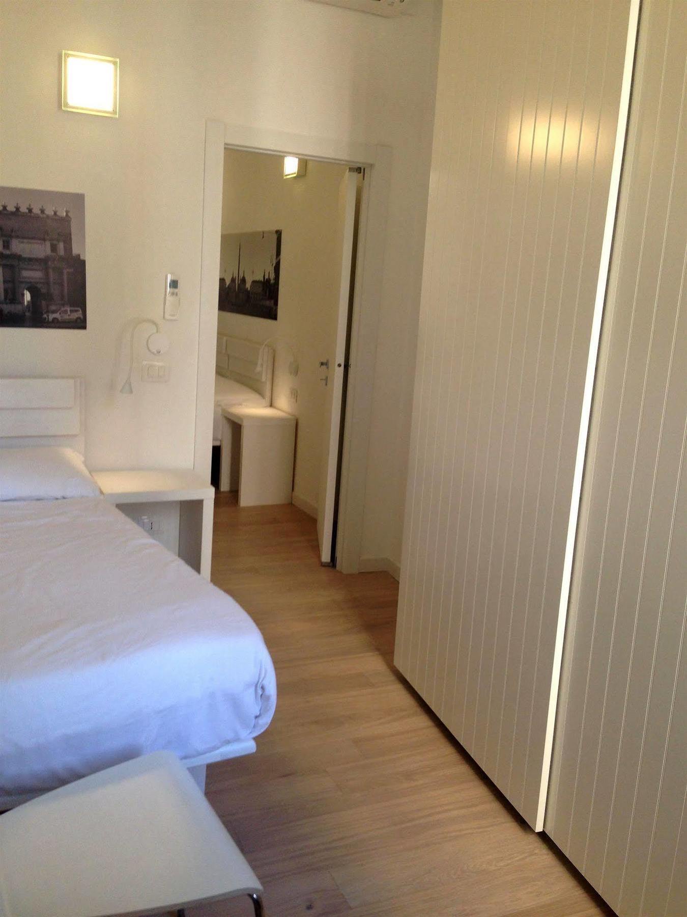 Finestra Su Trastevere - Affittacamere 2*